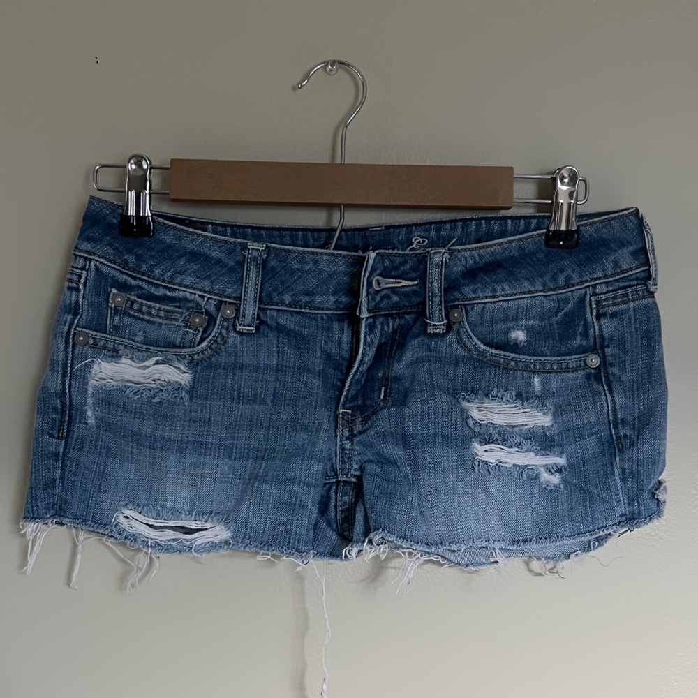 American Eagle Outfitters low-rise ripped denim shorts
